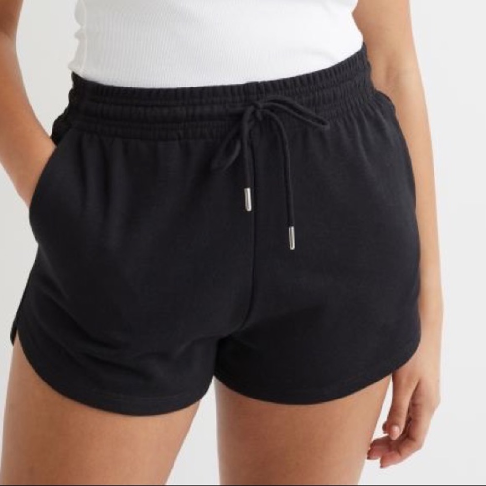 Black sweatshorts